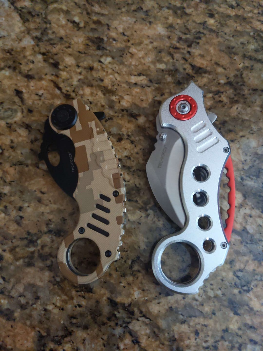 Customer photo review of Karambit Mystery Box™
