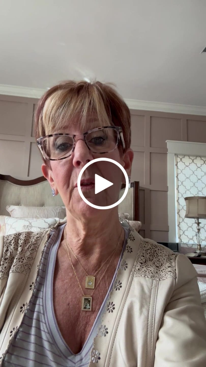 Customer video review of TWO Layer Scapular Virgin & Sacred Heart MOP