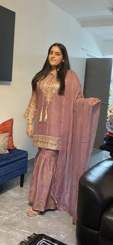 Customer photo review of HK181 Bekhud Readymade Pink Linen Mother & Daughter Suit