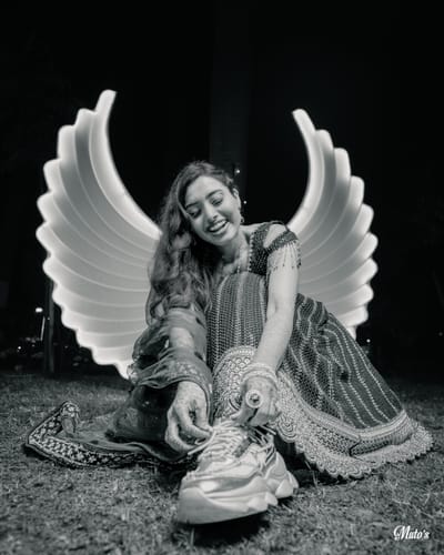 Customer photo review of HL Mousehole Gold Party Sneakers