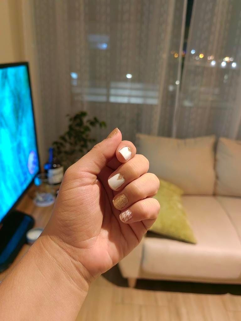 Customer photo review of Elegant Shiny | Stickers de Esmalte