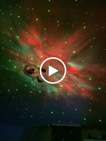 Customer video review of Galaxy lampa astronaut - Nattlampa
