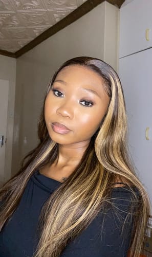 Customer photo review of Peruvian 13x4 Lace Frontal Wig - Straight - P colour - 18"