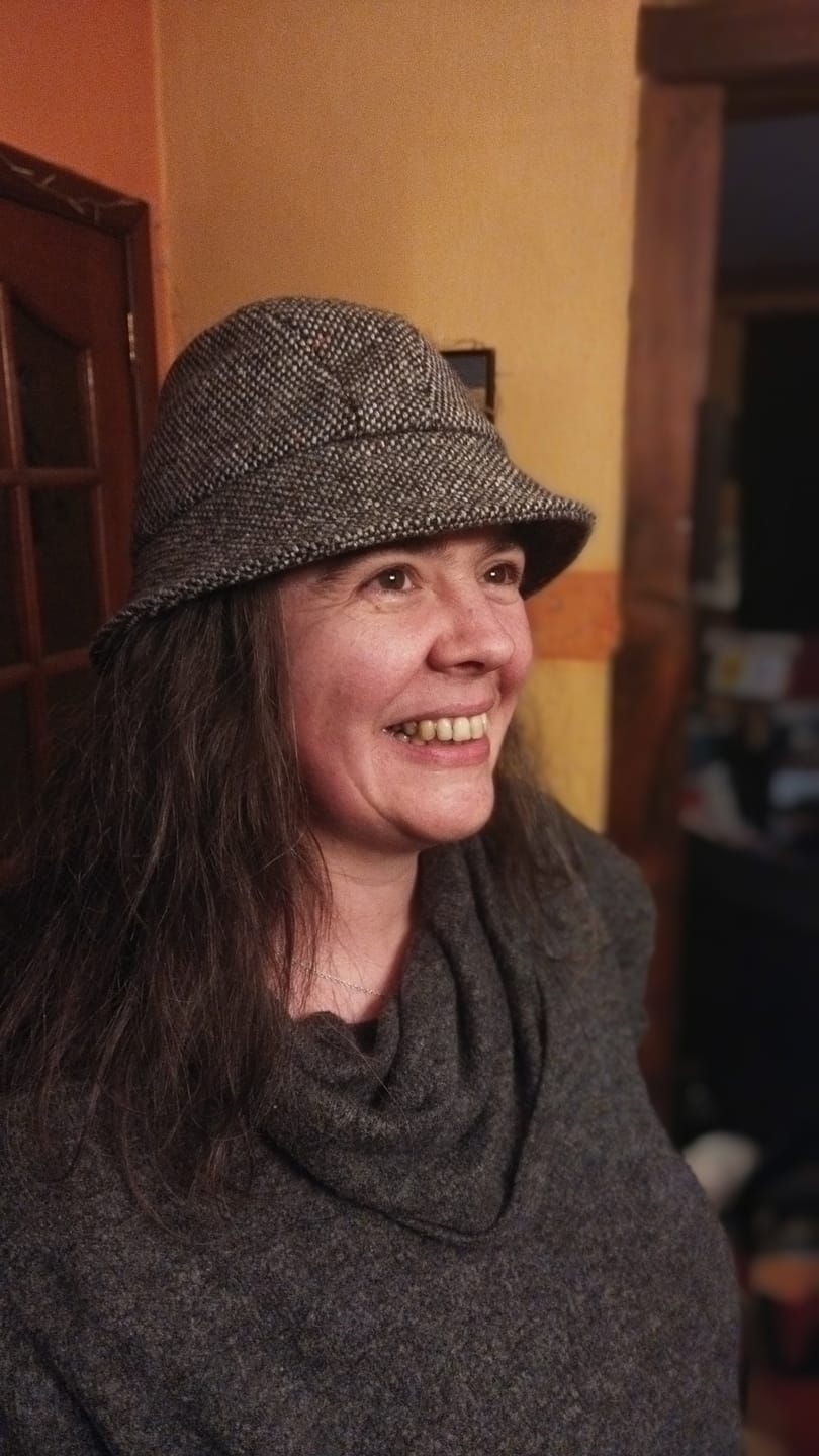 Customer photo review of Eske Travel Hat Tweed