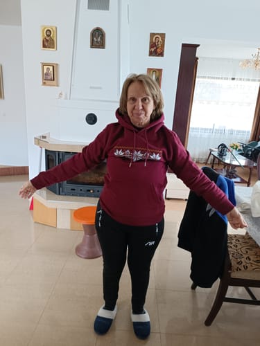 Customer photo review of Детска блуза с качулка "Китна"