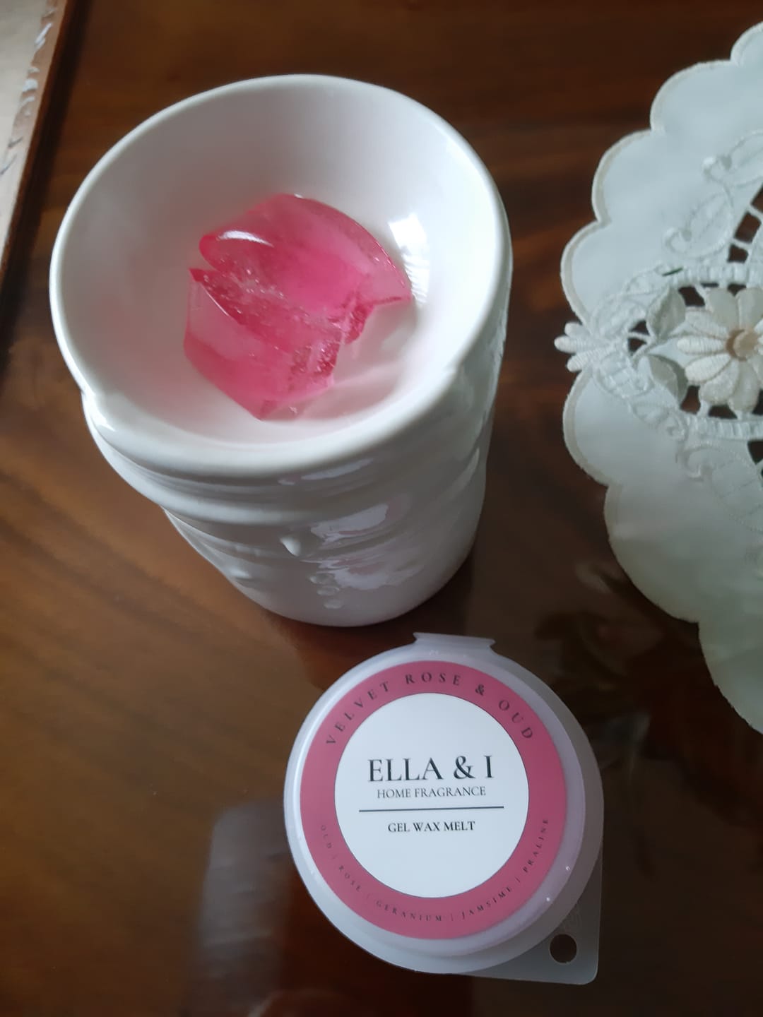 Customer photo review of Velvet Rose & Oud Gel Melt