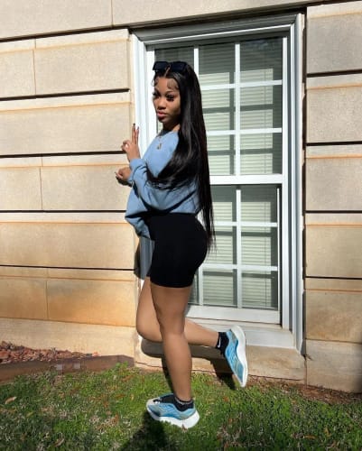 Customer photo review of 5x5 Invisible Lace Closure Glueless Wigs Long Straight Human Hair Wigs 180% Density