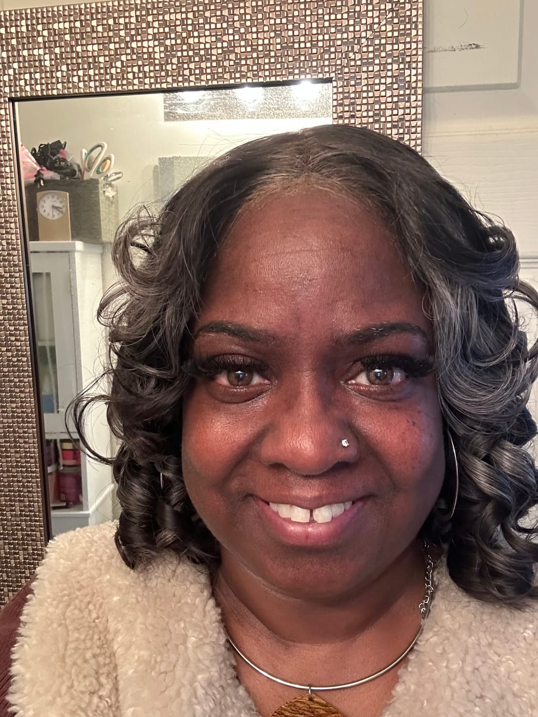 Customer photo review of Luvwin 5x5 Salt & Pepper Body Wave Glueless Bob Wig 100% Human Hair