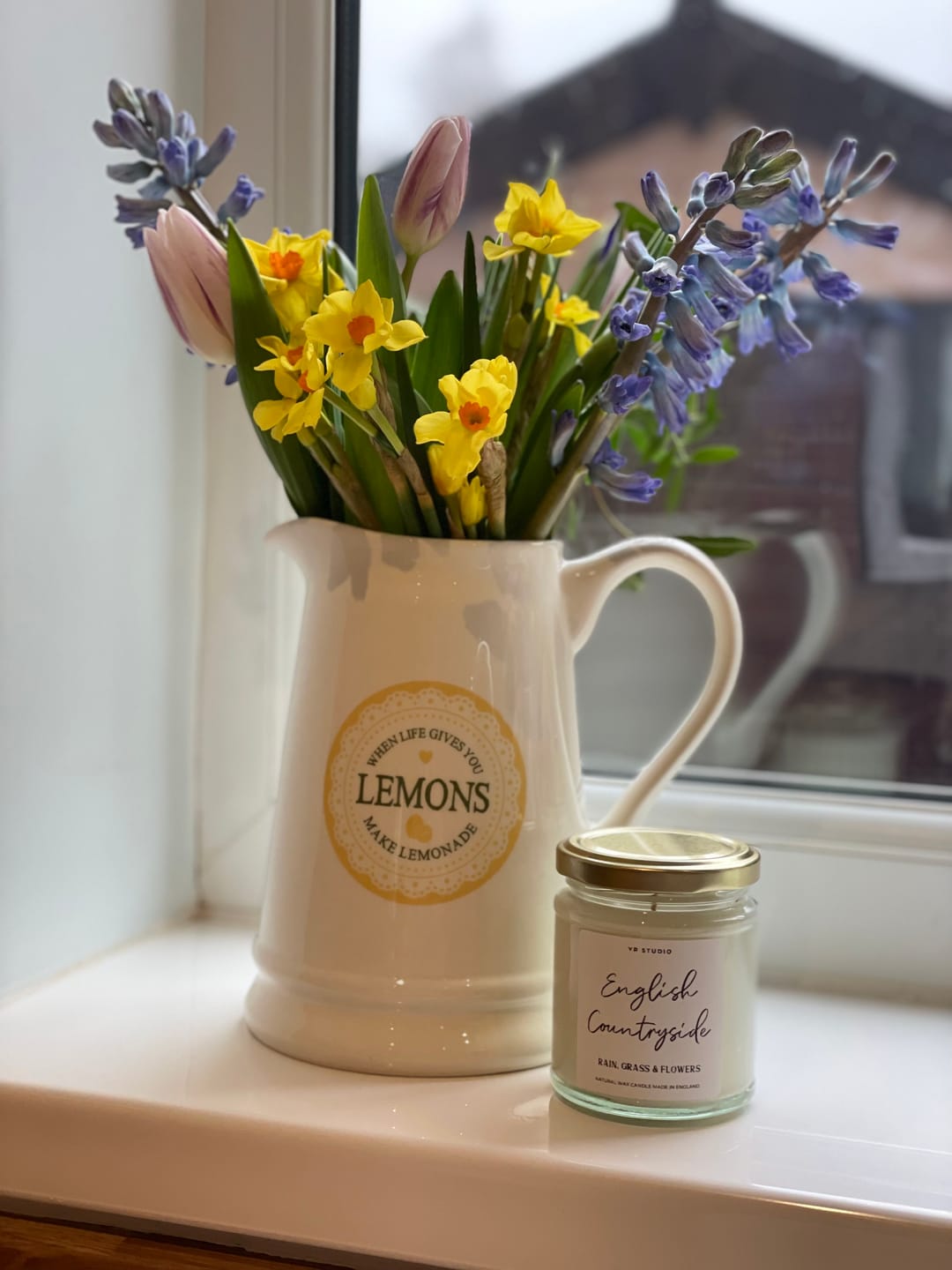 Customer photo review of English Countryside Candle