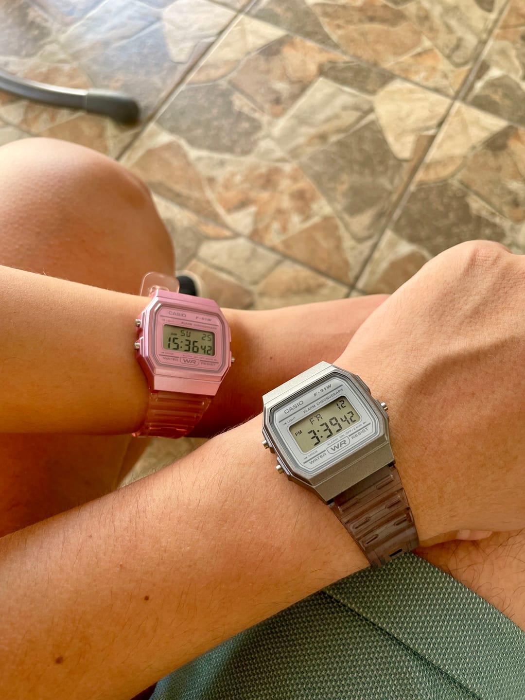 Customer photo review of Reloj Casio Vintage F-91WS-4D Rosado Transparente