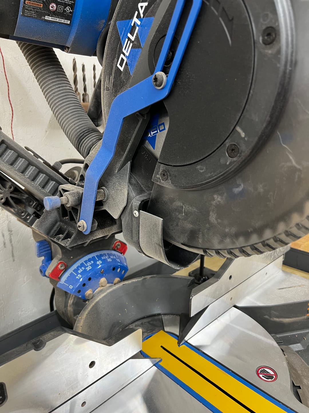 Customer photo review of Ridgid & Delta Cruzer 12” Miter Saw Dust Collection