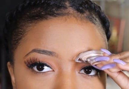 Customer photo review of BrowMaster™ Stamp & Shape Set -  2 + 2 GRATIS