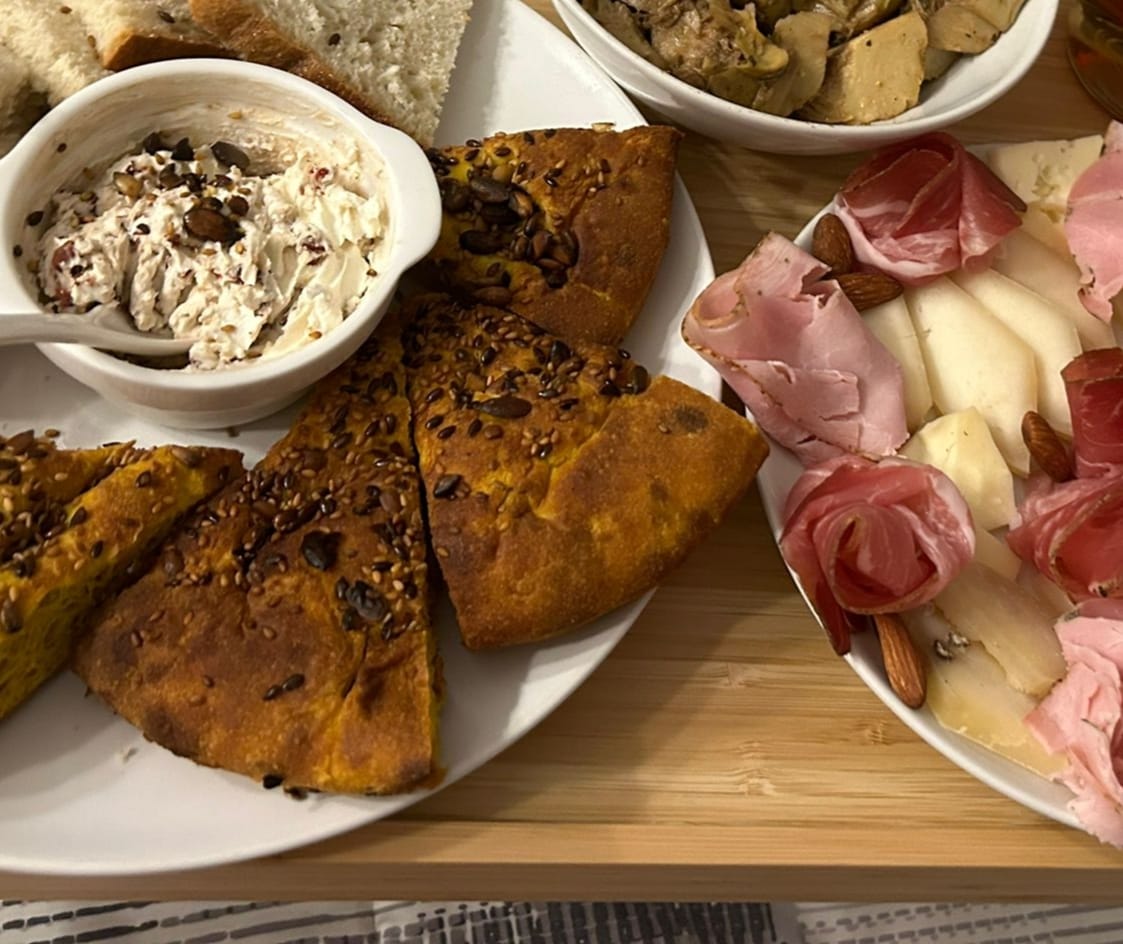 Customer photo review of Focaccia alla Curcuma con Semi Misti