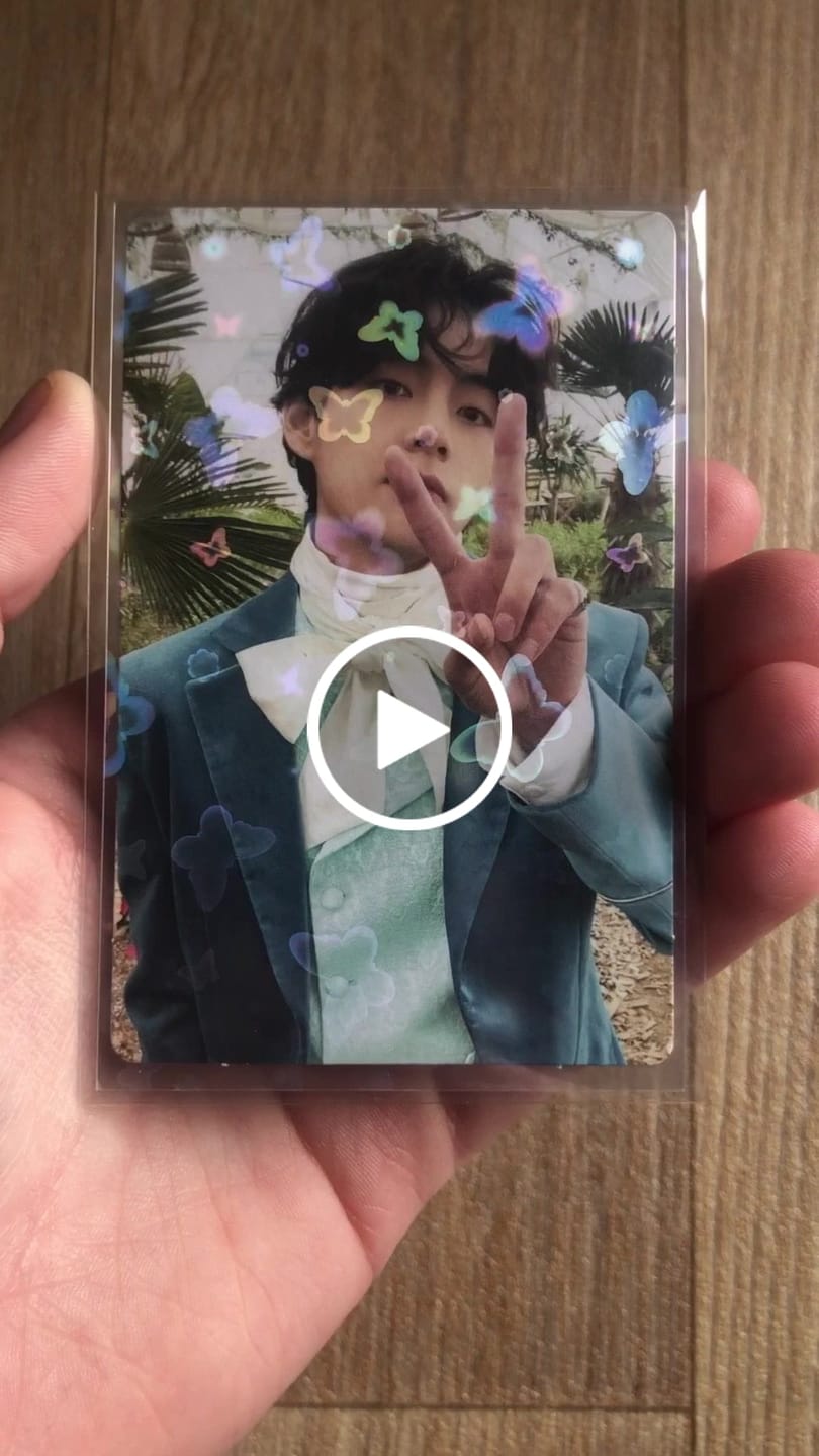 Customer video review of PREMIUM HOLOGRAPHIC PHOTOCARD SLEEVES - BUTTERFLY VERSION