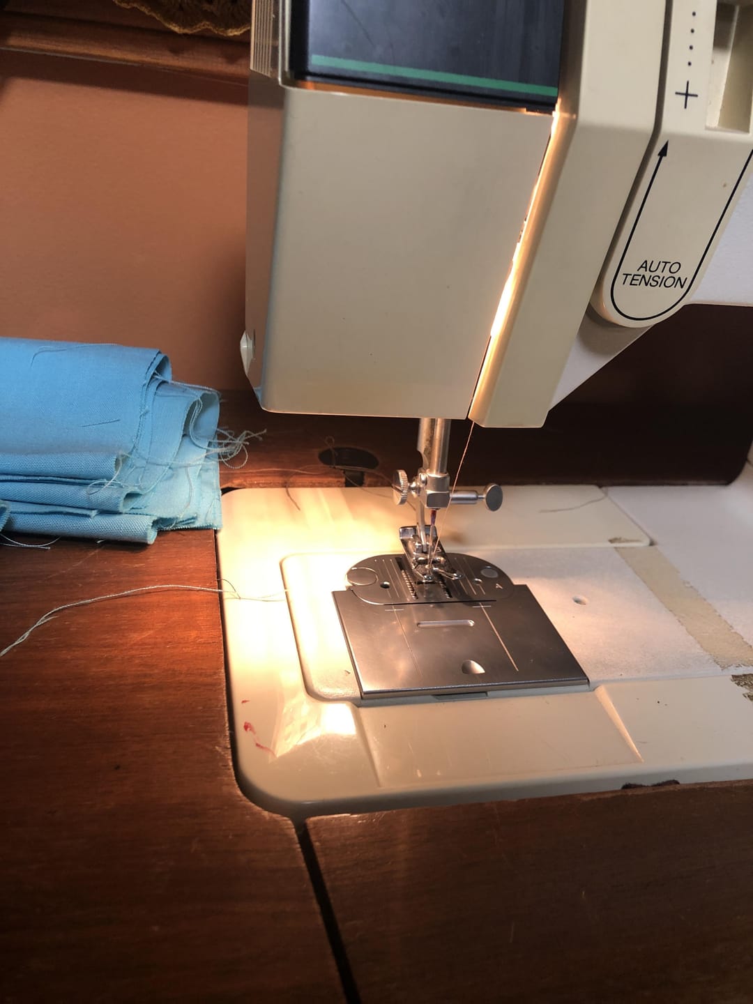 Customer photo review of Light Bulb, Turn & Lock (15 Watt)