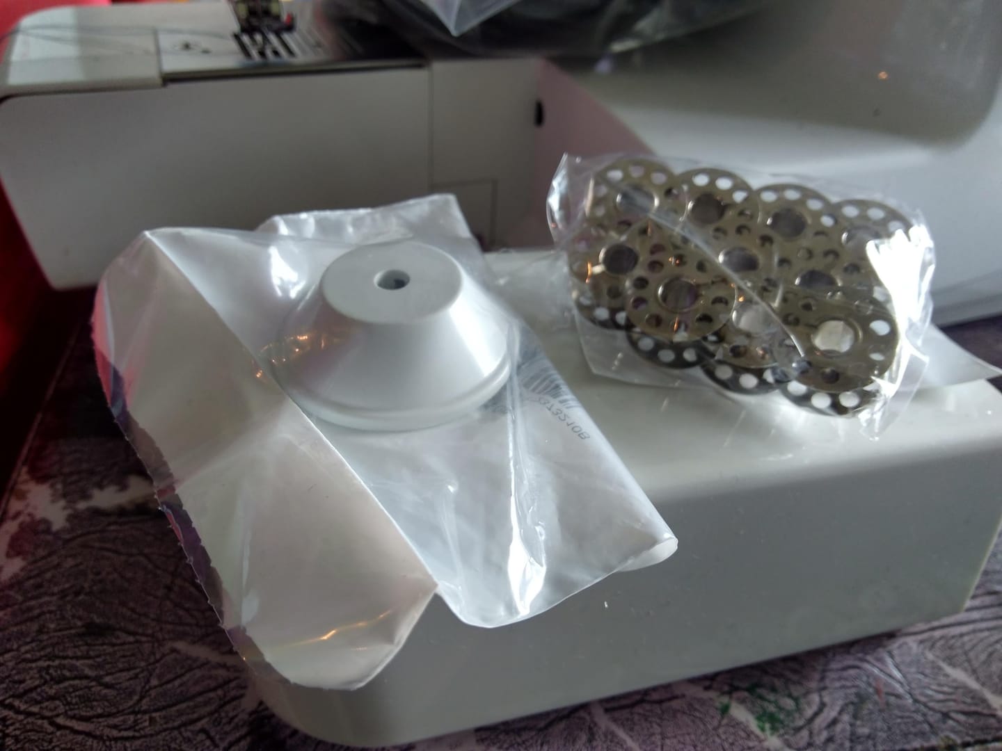 Customer photo review of Sewing Table Body, Singer #V880065210