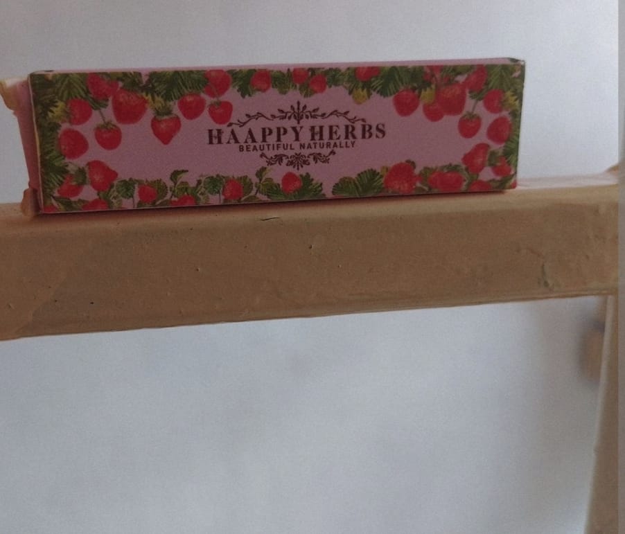 Customer photo review of Lip Balm With Tint Strawberry