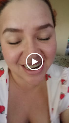 Customer video review of Crema de Noche