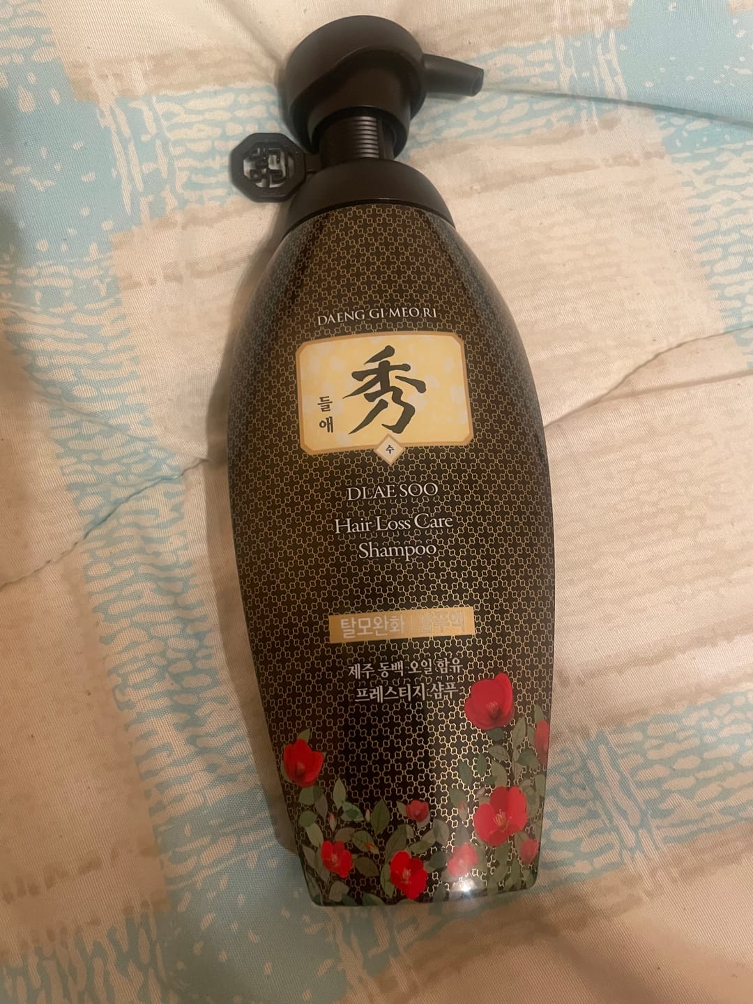 Customer photo review of Подхранващ и стимулиращ растежа шампоан против косопад Doori Кралска Камелия