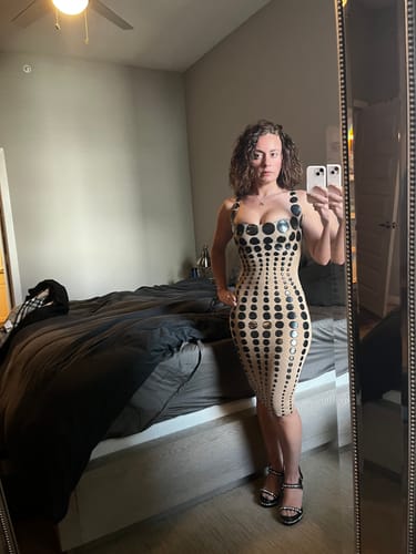Customer photo review of Ender Bubbles Black/Nude Knee Length Dress