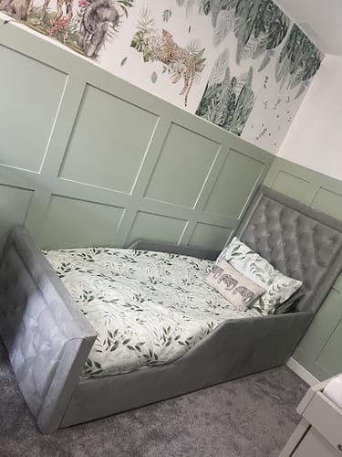 Customer photo review of Oliver Kids Chesterfield Bed