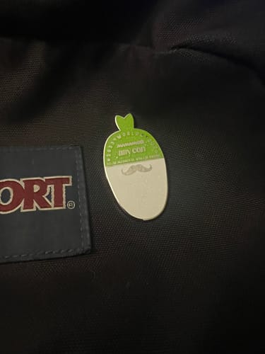 Customer photo review of Mamamoo 2023 My Con Tour Enamel Pins