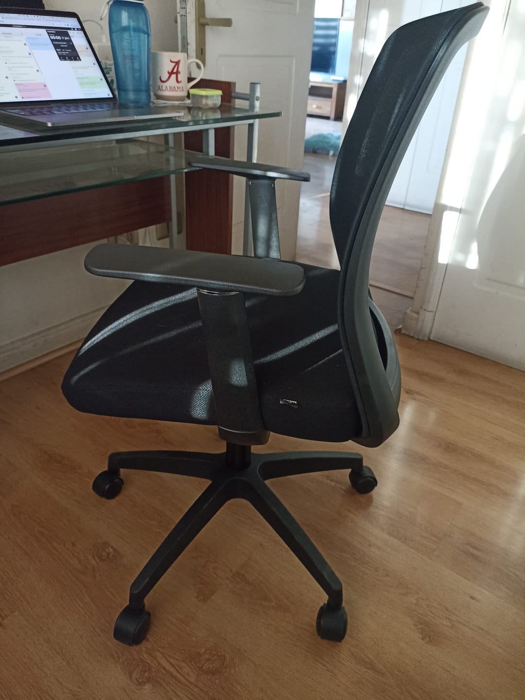 Customer photo review of Silla Oficina Mesh Negro