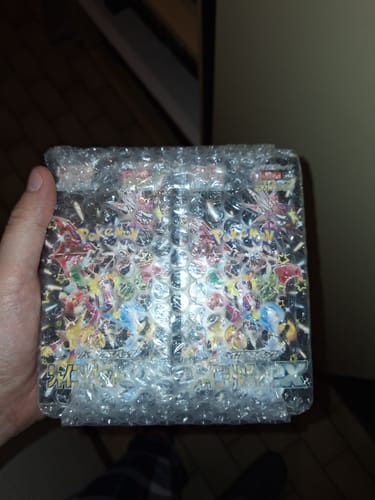 Customer photo review of 2 Display Pokémon Scarlet & Violet SV4a Shiny Treasure EX