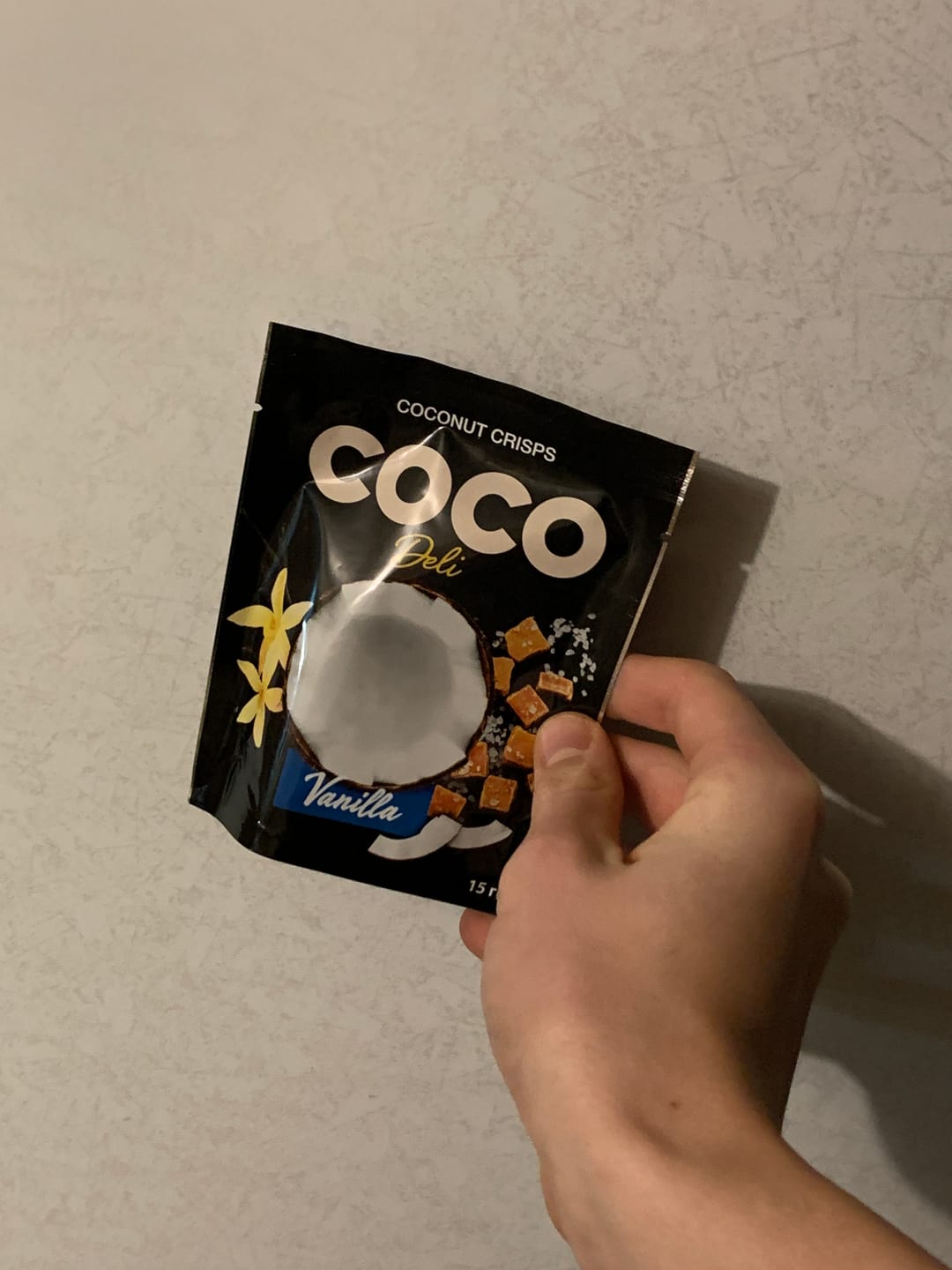 Customer photo review of Кокосові чипси Coco Deli з ваніллю та солоною карамеллю, 15 гр.