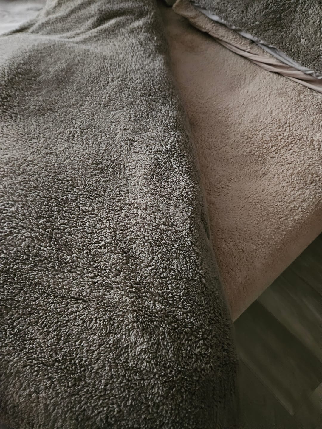 Customer photo review of Matras Hoeslaken Teddy - Iced Coffee Taupe