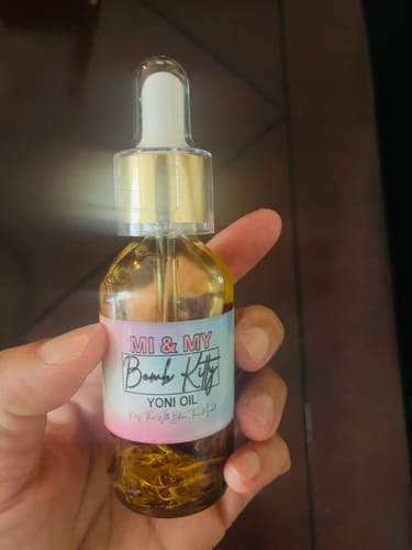 Customer photo review of Bomb Kitty Yoni Oil