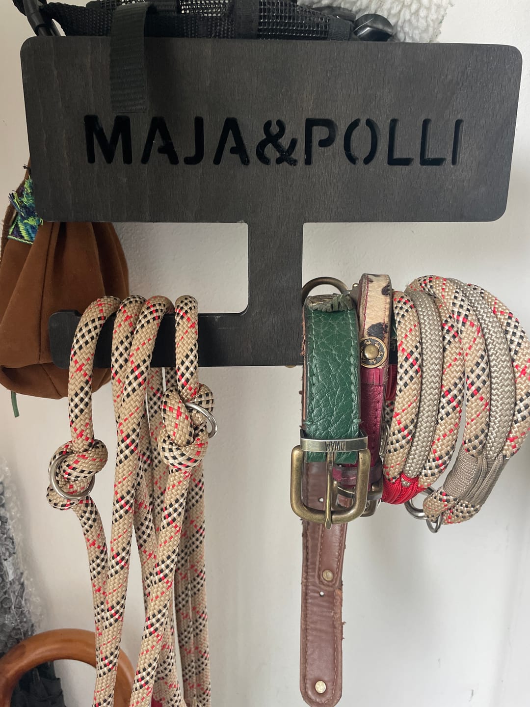 Customer photo review of PERSONALISIERUNG: Hundegarderobe L