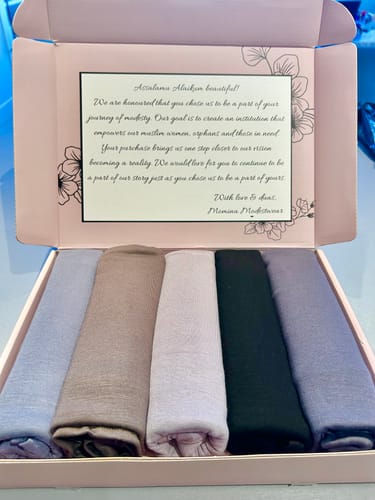 Customer photo review of Premium Jersey Hijab - Whale Blue