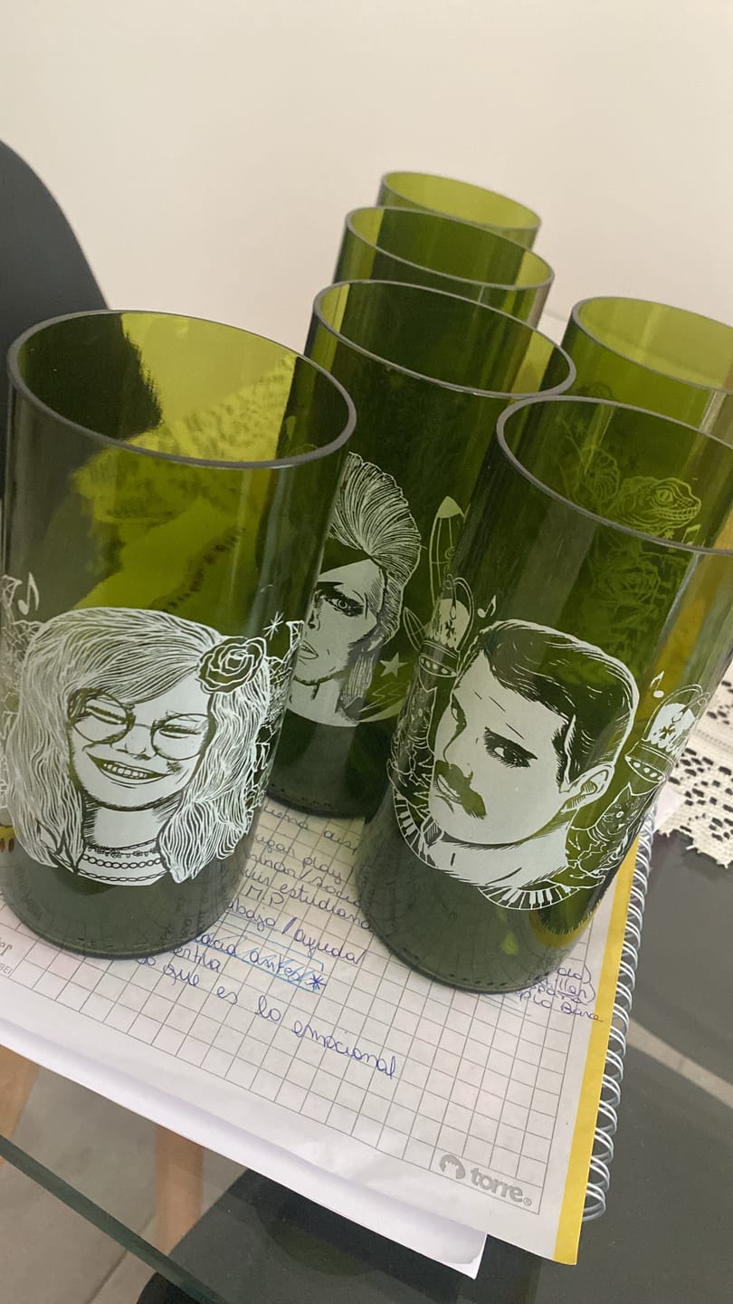 Customer photo review of Vasos Rockstar Juego de 6 Vasos