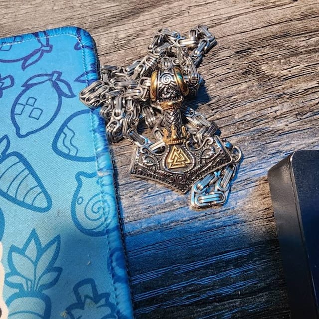 Customer photo review of Valknut Othala Mjölnir - Teiwaz & Algiz Rune Thor's Hammer Amulet