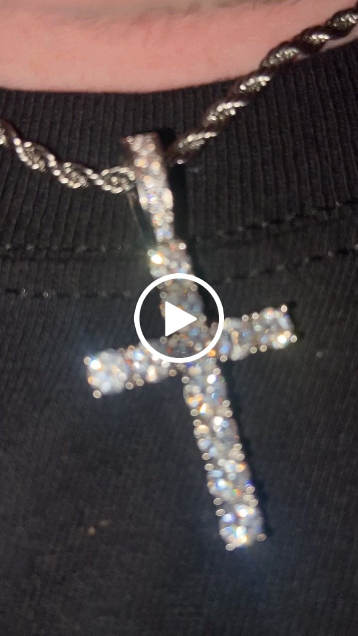 Customer video review of CROSS PIECE PENDANT. - WHITE GOLD