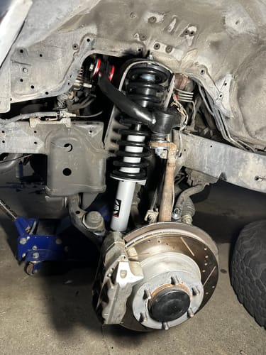 Customer photo review of Upper Control Arms For 1996-2003 2-4" Lift Toyota Tacoma 4Runner 6 lug Front Suspension Lift Kit