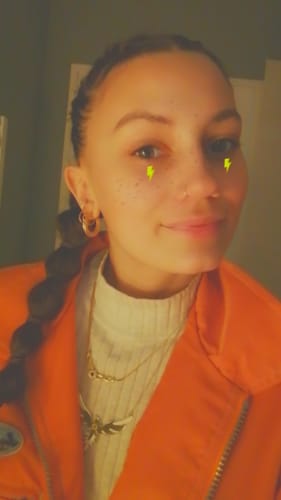 Customer photo review of Coffret cadeau : 4 faux piercings au nez