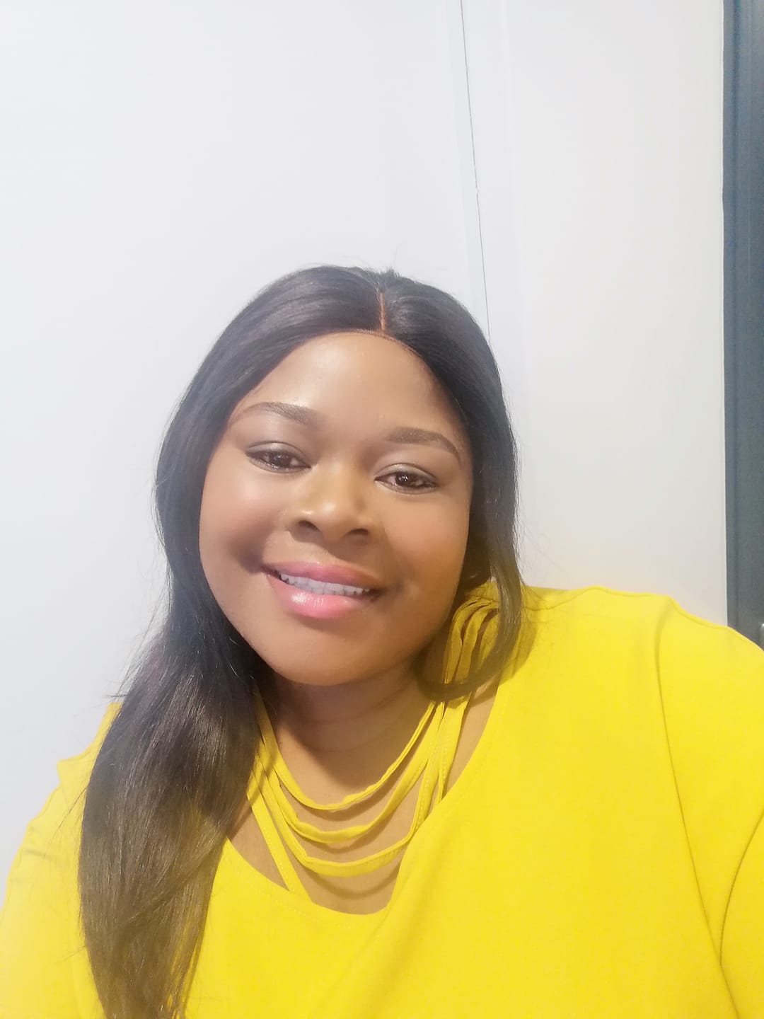 Customer photo review of Peruvian 5x5 Lace Wig - Straight