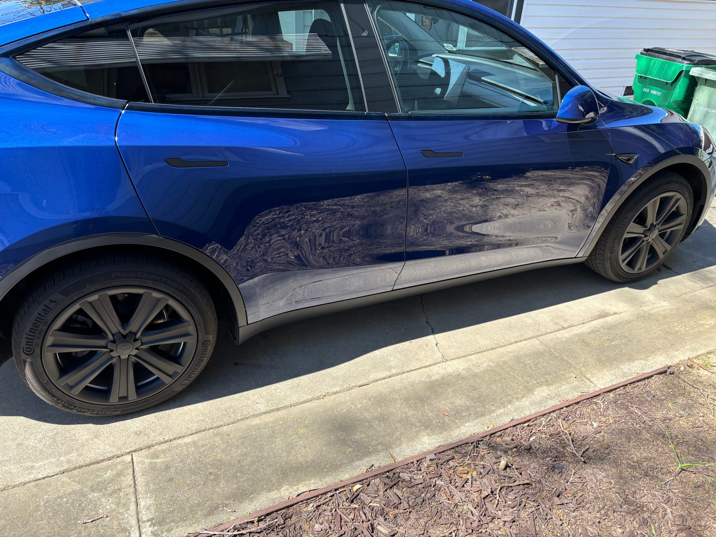 Customer photo review of TESPLUS 19'' Arachnid Style Wheel Cover for Model S/Y