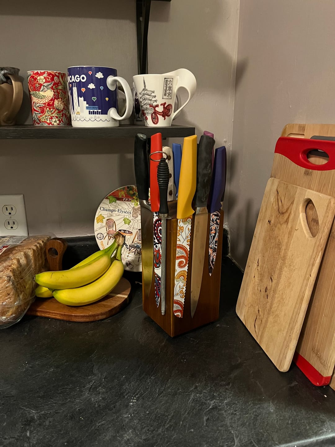 Customer photo review of Rotating Magnetic Knife Block — 360° Rotation, Acacia Hardwood