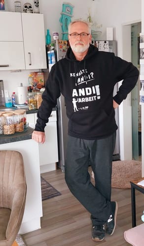 Customer photo review of Andi Arbeit - Premium Hoodie