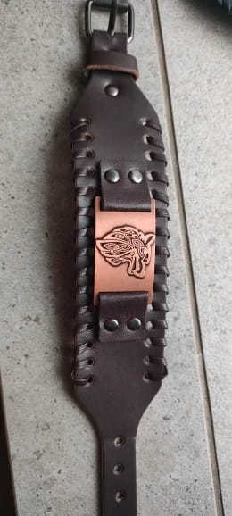 Customer photo review of Bracelet Viking Tendance avec Boussole Runique et Oiseau Divin