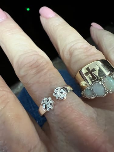 Customer photo review of Paw Hug Ring