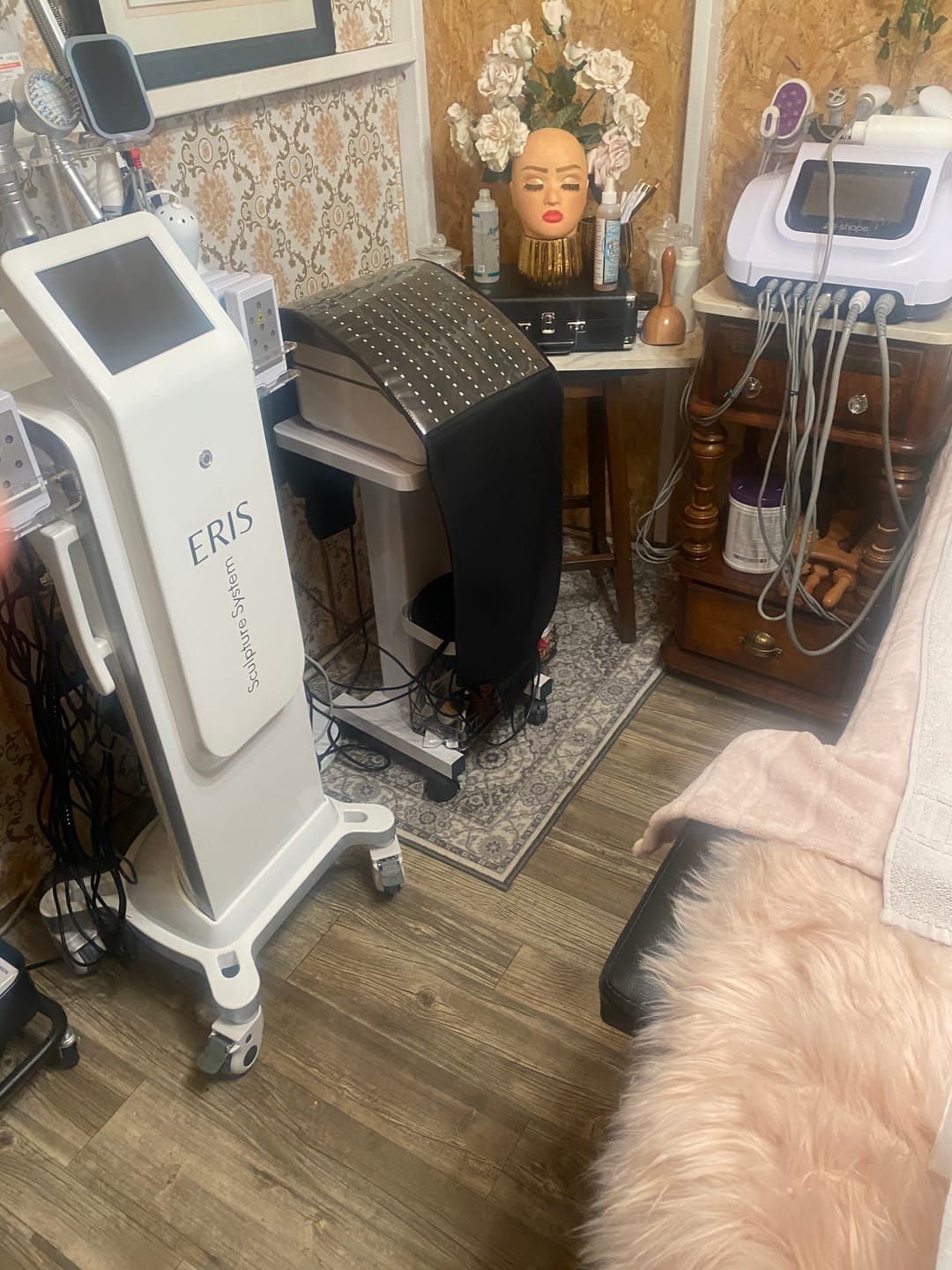 Customer photo review of Eris Lipo Cavitation Machine 9 in 1 Professional