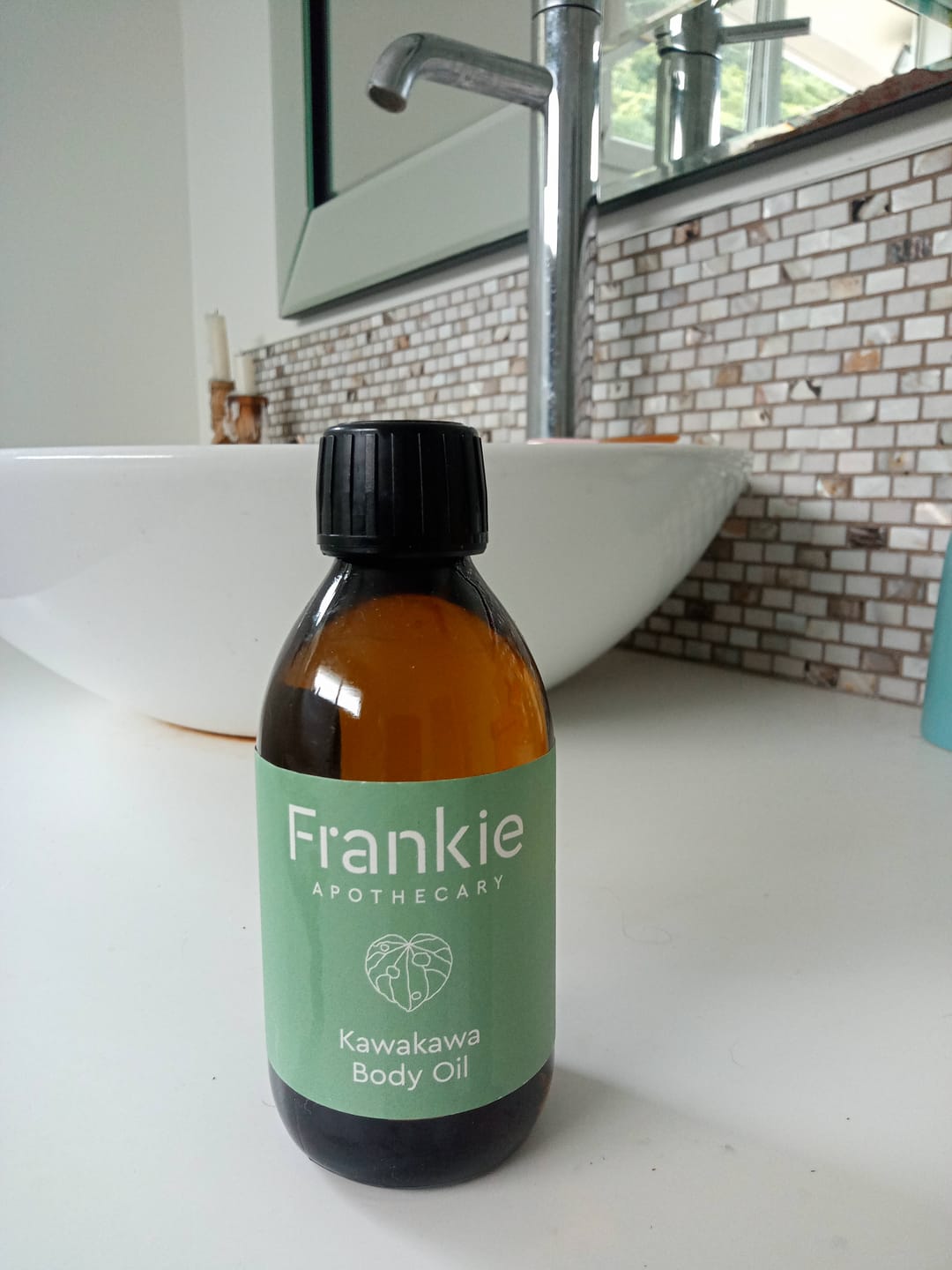 Customer photo review of Kawakawa Body Oil