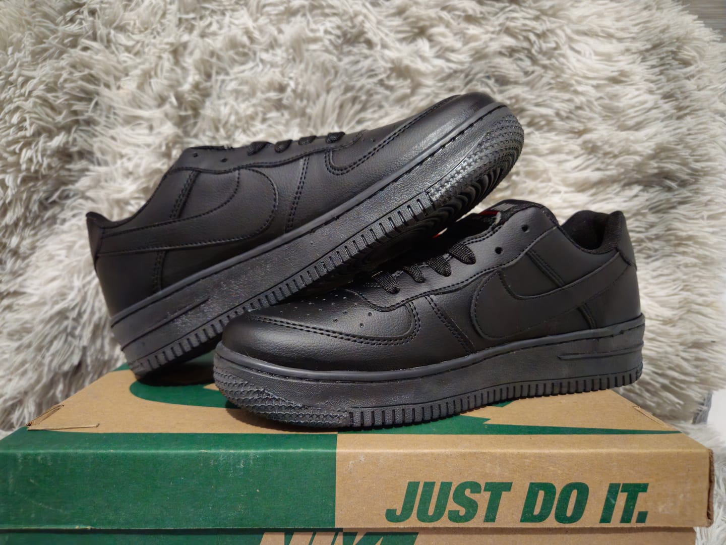 Customer photo review of Tenis 270 Negro Total