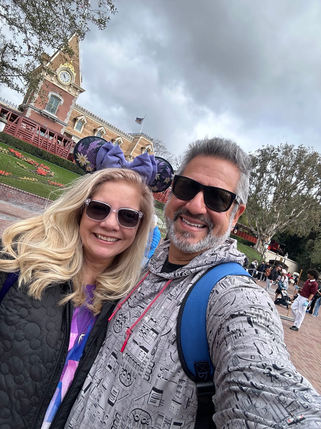 Customer photo review of Star Wars™ "That's No Moon" – Performance Hoodie