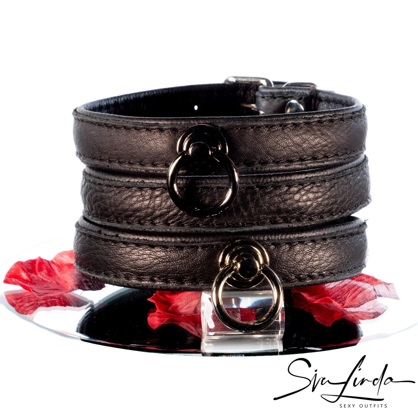 Customer photo review of SiaLinda: Halsband echtes Elch Leder schwarz, 2 Größen, 2 O-Ringe, 20mm breit