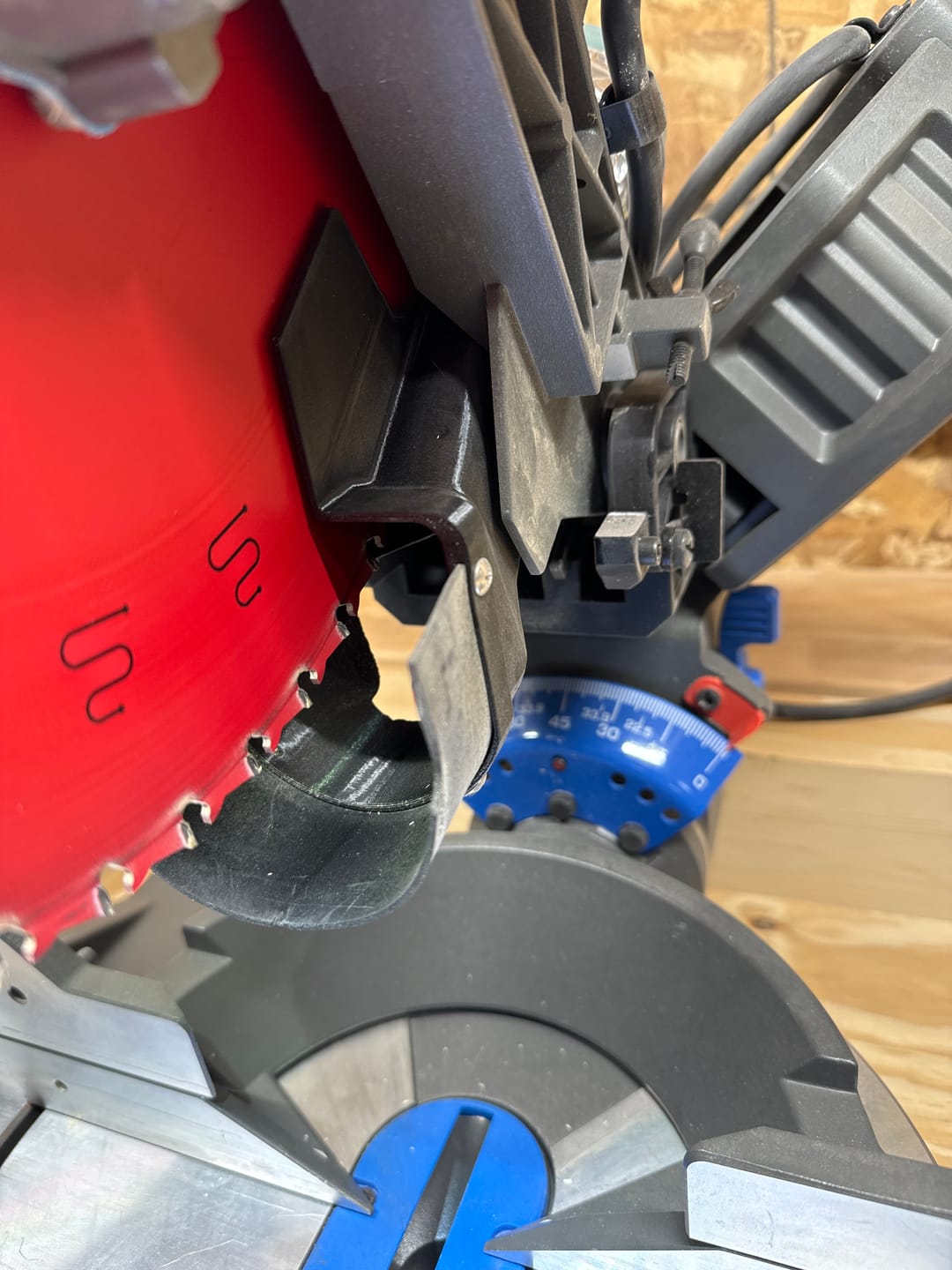 Customer photo review of Ridgid & Delta Cruzer 12” Miter Saw Dust Collection